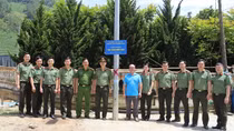 Về xã Pha Long "thắp sáng đường biên", sẻ chia khó khăn với người dân