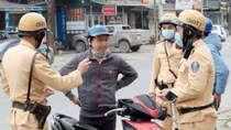 Bị CSGT "ốp" nóng, nhiều tài xế phân bua "chưa hề say"