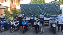 Lên mạng thách thức, "trộm xe" của phụ huynh đi bão