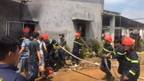 Căn nhà bốc cháy khi gia chủ đi khám bệnh