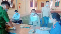 Bắt đối tượng vận chuyển 2 bánh heroin cùng 12 nghìn viên ma túy