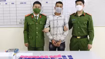 Được "người lạ" nhờ chuyển gói nhỏ, có ngay 30 triệu đồng