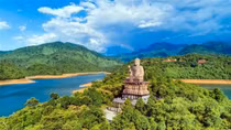 Trung và Nam Bộ ngày nắng nóng, Bắc Bộ có mưa