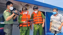 Gian nan chống “cát tặc” trên sông