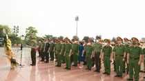 Công an tỉnh Bắc Giang dâng hương tưởng nhớ Chủ tịch Hồ Chí Minh