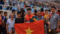 Gia đình 18 người vượt 300km đi cổ vũ con tham dự SEA Games 31