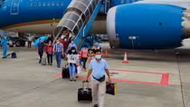 Máy bay của Vietnam Airlines quay đầu để cấp cứu hành khách