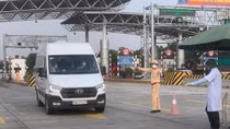 “Vượt nắng, thắng mưa”, bám chốt chống dịch