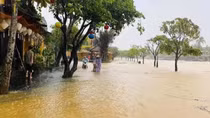 Nước lũ ngập sâu nhiều nơi tại Quảng Nam, Hội An hoãn tổ chức một số sự kiện