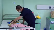 Bé gái mắc cúm A (H5) đang hồi phục sức khoẻ