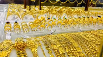 Ai đang tự “làm giá” vàng?
