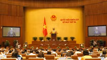 Quốc hội thảo luận Luật Thi đua khen thưởng  và Luật Kinh doanh bảo hiểm