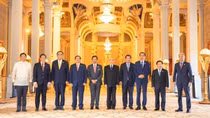 Lãnh đạo các nước ASEAN hội kiến Quốc vương Campuchia