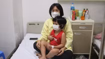 Số ca mắc sốt xuất huyết tăng vọt tại Hà Nội