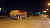 Côn đồ dùng dao đâm tài xế xe tải trọng thương