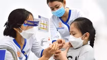 Phân bổ hơn 2,3 triệu liều vaccine Moderna tiêm cho trẻ em