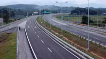 Mới "thọ" 8 năm, cao tốc Nội Bài - Lào Cai lại xin 8.700 tỷ đào đắp, mở rộng!