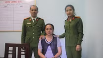 "Nữ quái" buôn ma túy bị bắt sau 17 năm trốn nã