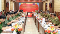 Hội đàm giữa Công an tỉnh Quảng Bình với Công an tỉnh Khăm Muồn