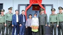 Những ngôi nhà ấm lòng dân bản