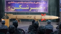Iran khoe tên lửa mới có tầm bắn phủ kín Trung Đông