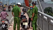 Kịp thời cứu sống cô gái nhảy cầu Bình Lợi