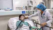 Nữ sinh trong vụ 8 sinh viên bị ngộ độc rượu bị di chứng tổn thương não