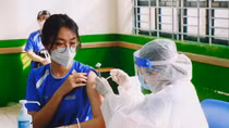 Đẩy nhanh tiêm vaccine phòng COVID-19 mũi 3, mũi 4