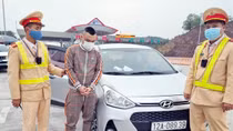Gói hàng nguy hiểm của gã tài xế phê thuốc