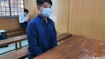 Thua độ bóng đá, cán bộ địa chính “vẽ” 14 lô đất đem bán