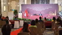 Chủ tịch nước gặp gỡ cộng đồng người Việt tại Singapore