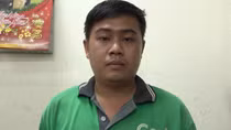 Đâm trọng thương người xe ôm già để cướp tài sản