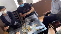 Đi đánh ghen, vợ ép nhân tình của chồng ghi giấy vay nợ hơn 120 triệu đồng