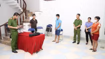 Chủ tịch Hội đồng thành viên cùng nhân viên sử dụng "quân xanh", "quân đỏ" đấu thầu đất