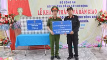 Trao tặng nhà cho gia đình cán bộ Cảnh sát bảo vệ có hoàn cảnh khó khăn