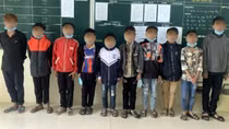 Xác định 10 học sinh ném đá vỡ kính tàu SE7