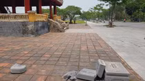 Truy tìm người làm đổ gãy bia đá tại di tích Phu Văn Lâu