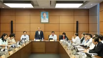 Kiểm soát chặt chẽ giá xăng dầu, giá vàng