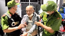 Không gặp được con, chém cả vợ và mẹ vợ