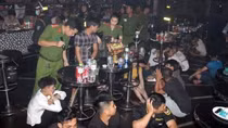 Hàng chục "dân chơi" đất Cảng có biểu hiện phê ma túy trong quán bar Playhouse