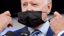 Gần 400 ca tử vong mỗi ngày, Tổng thống Biden nói "đại dịch đã đi qua"