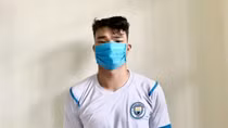 Nữ công nhân bị người yêu cũ gí dao vào cổ bắt tiếp tục yêu