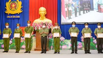 Công an tỉnh Cà Mau giữ vững ANTT, phòng chống dịch hiệu quả