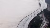 Bảy người chết trong cơn mưa "nhấn chìm" Seoul
