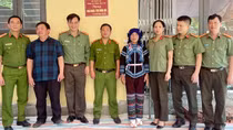 Trao nhà tình nghĩa cho cán bộ có hoàn cảnh khó khăn
