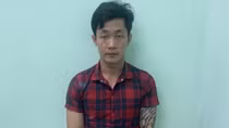 Con nghiện 2 tiền án bị bắt khi "xé lẻ" ma túy đem bán