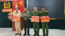 Trao thưởng 5 đơn vị phá án ma tuý tại Quảng Trị