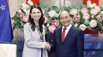 Chủ tịch nước Nguyễn Xuân Phúc tiếp Thủ tướng New Zealand Jacinda Ardern