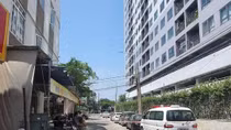 Một người nước ngoài rơi từ tầng 18 chung cư cao cấp
