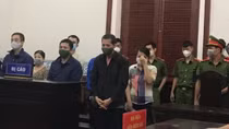Cho nữ nhân viên bán dâm, chủ nhà hàng lãnh án
